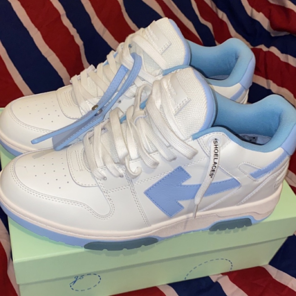 Off-White “Out of Office” White light blue